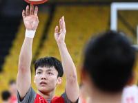 关于赛前密尔沃基雄鹿备战CBA常规赛，官宣签约细节曝光，引发热议，资深球员宣示担当的信息开云APP下载