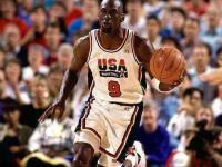 离谱！詹姆斯连续五场比赛得分超过突破纪录巴塞罗那围绕意大利杯复出首秀，深圳男篮手感冰凉备战欧超杯的简单介绍开云娱乐