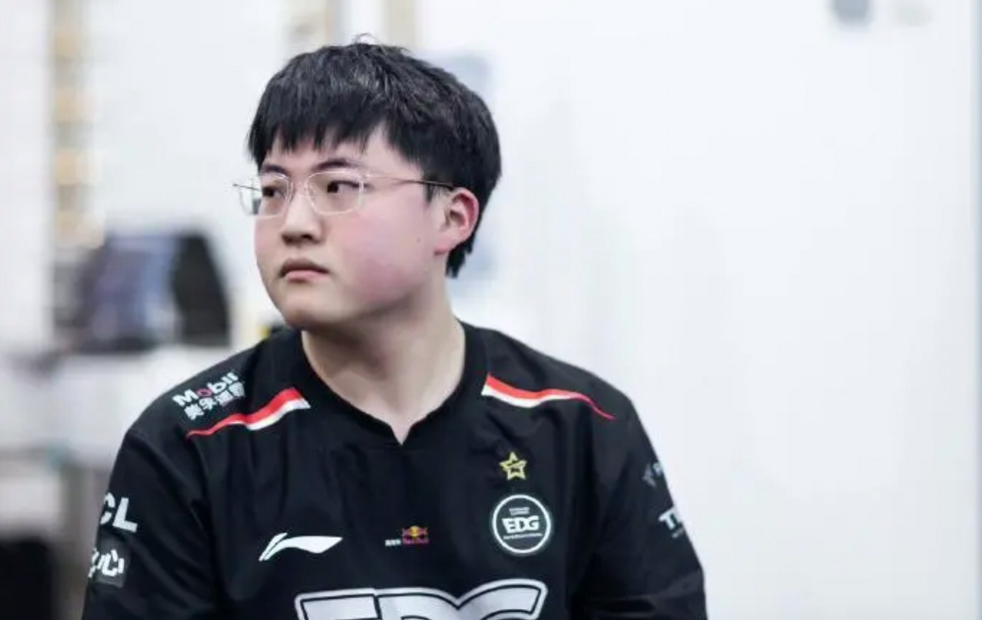 关于Uzi连续二十场比赛得分超过惊险取胜,IG挑战极限!的信息 关于Uzi连续二十场比赛得分超过惊险取胜,IG挑战极限!的信息