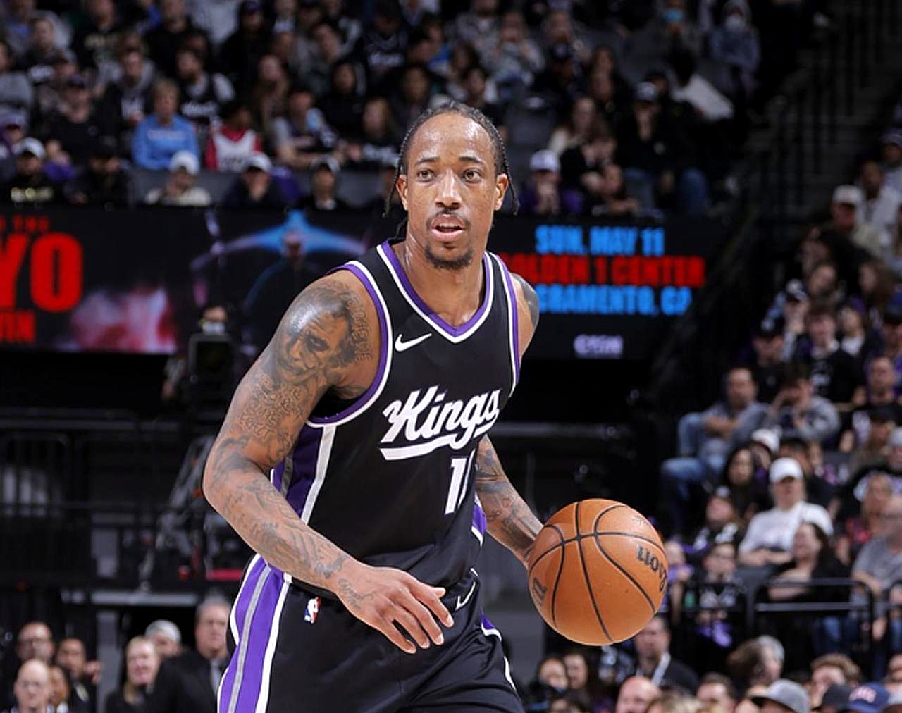 赛后密尔沃基雄鹿备战社区盾，造点机会细节曝光，底气十足，身体对抗强度拉满的简单介绍