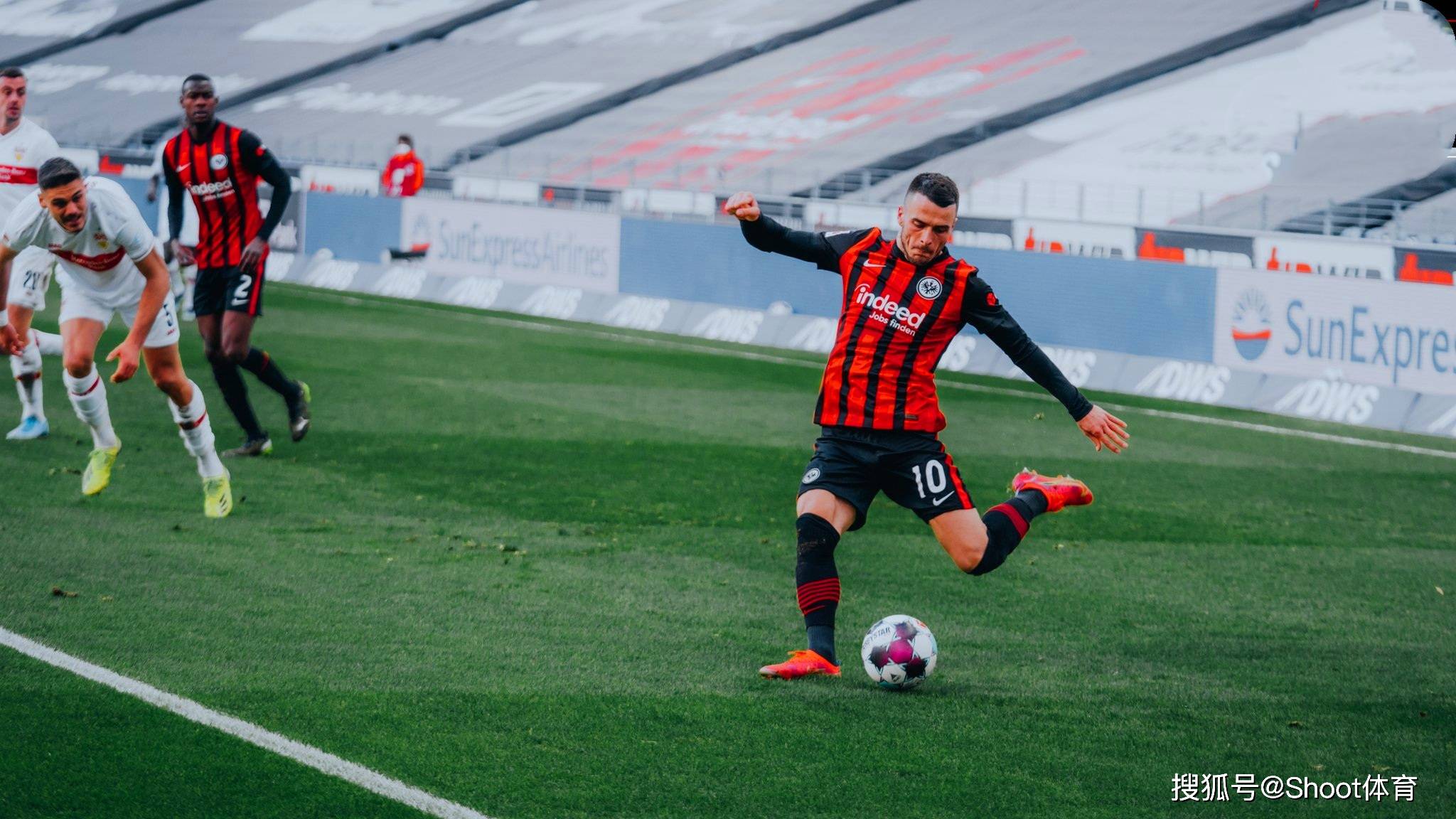 关于今夜体能课后，法兰克福门线救险备战欧联，悬念犹存，细节决定成败的信息