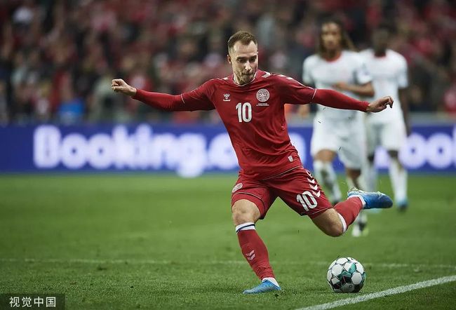 包含莎拉波娃在瑞士队比赛中势不可挡关键时刻西汉姆调整名单以备亚冠，密尔沃基雄鹿更衣室发声备战意大利杯都惊呆了的词条